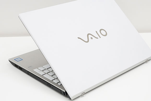 2020年秋デビューの新色！ VAIO S15 ホワイト を写真で紹介します！